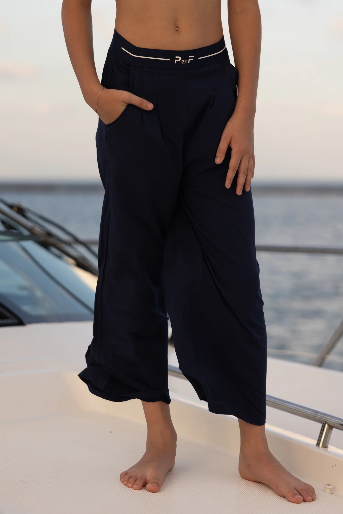 AirFlow Wide Leg Pant in Black - Parfum de Fit