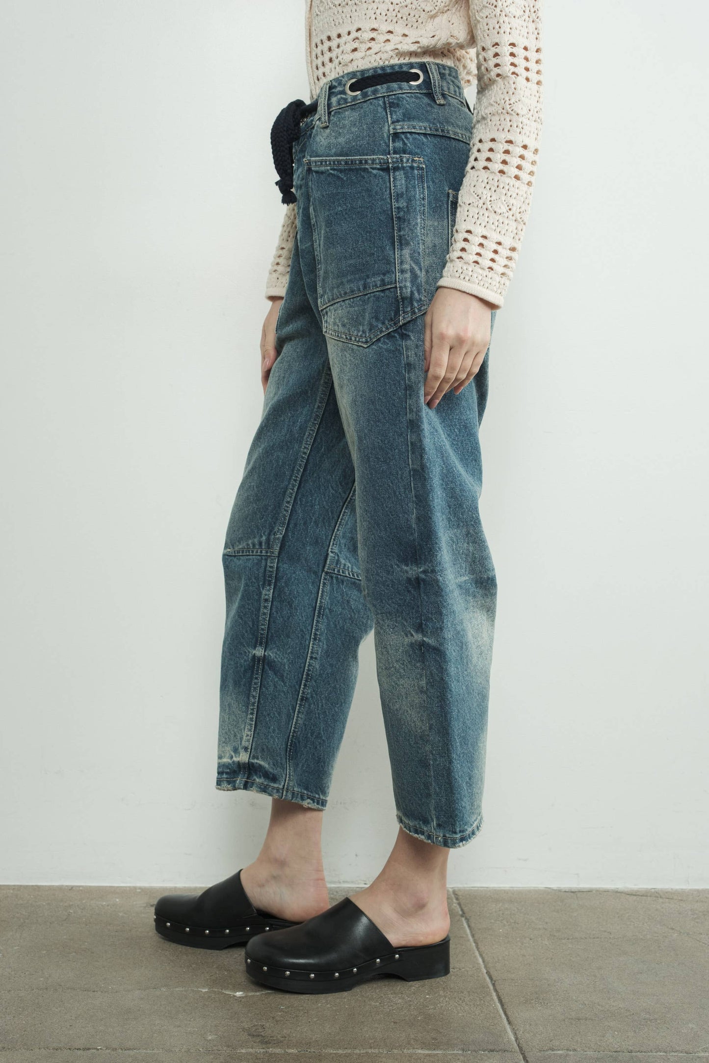 BARREL DENIM PANTS WITH EYELET WAIST