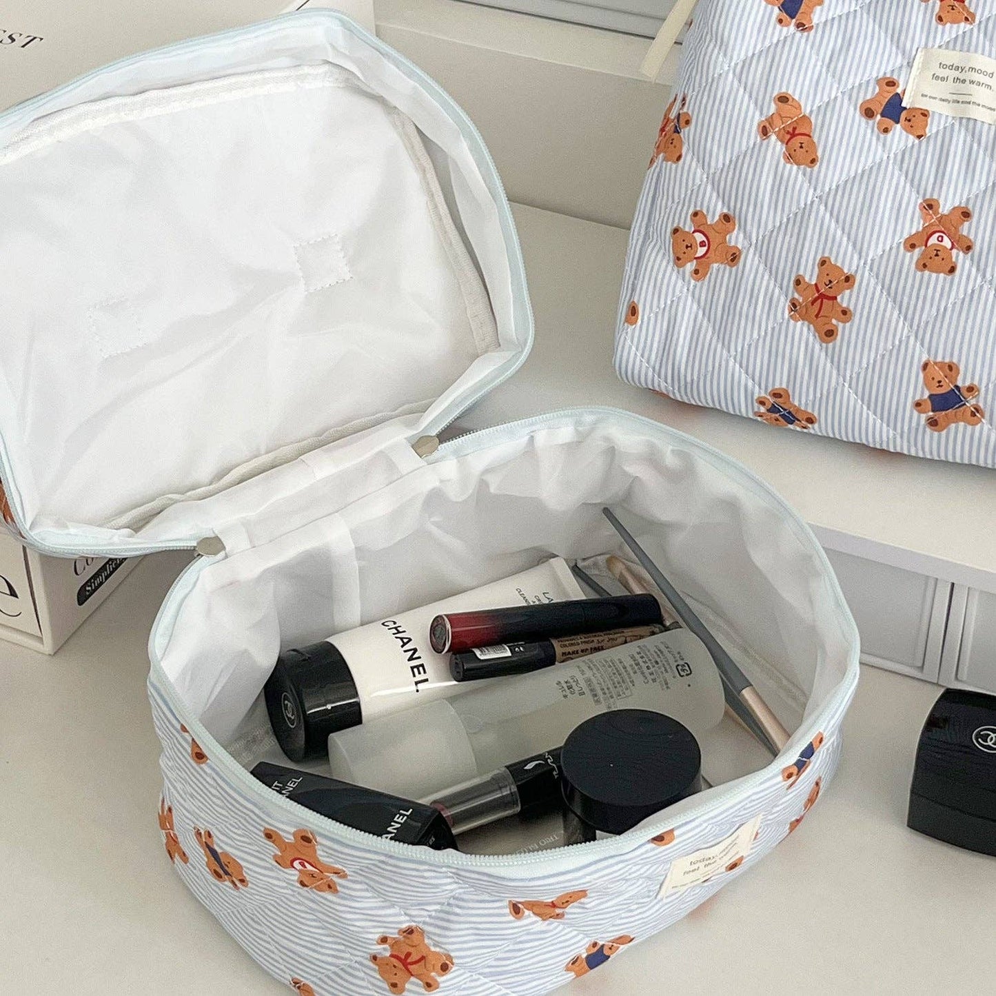 Cute Bear Print Striped Make Up Bag DP25A555