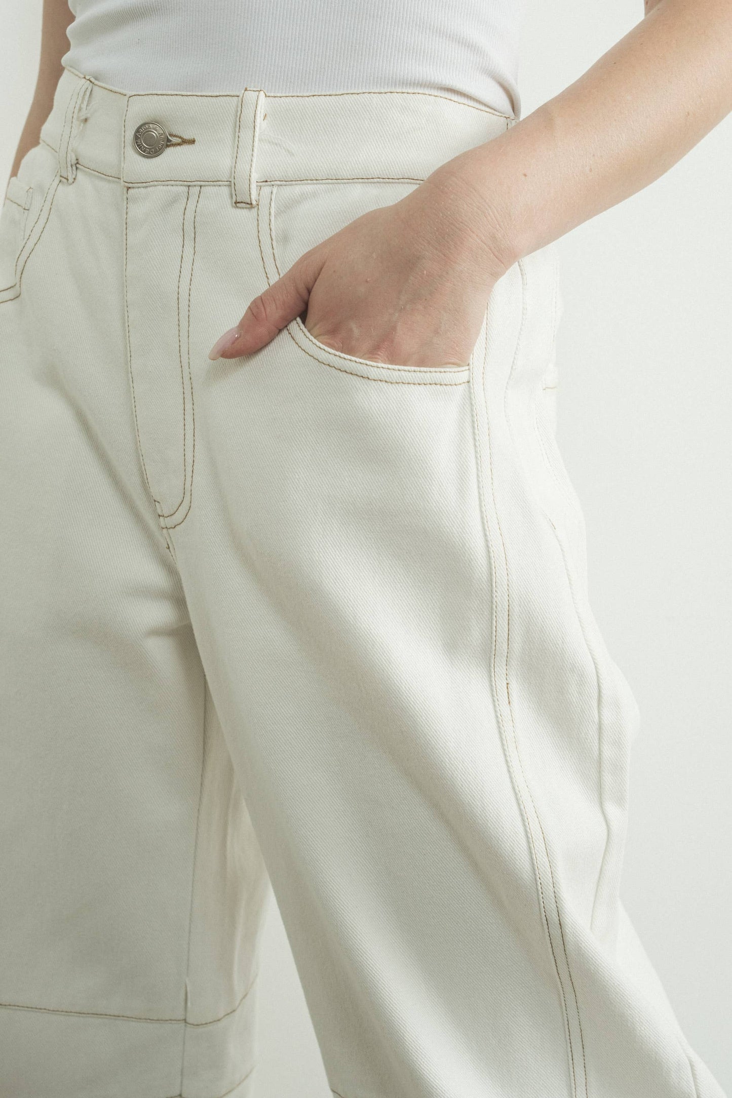 SLOUCHY RELAX FIT CROP BARREL JEANS