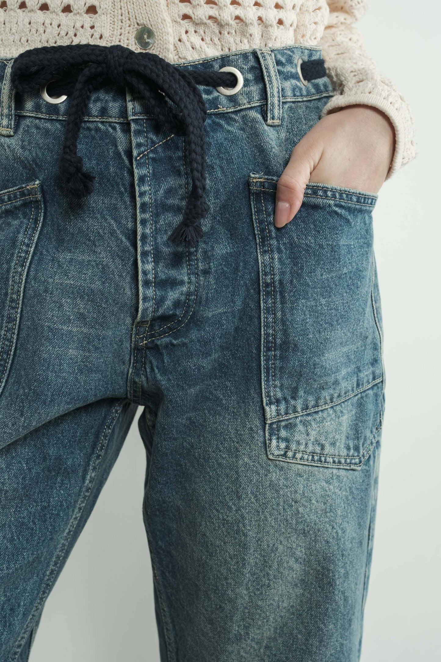 BARREL DENIM PANTS WITH EYELET WAIST