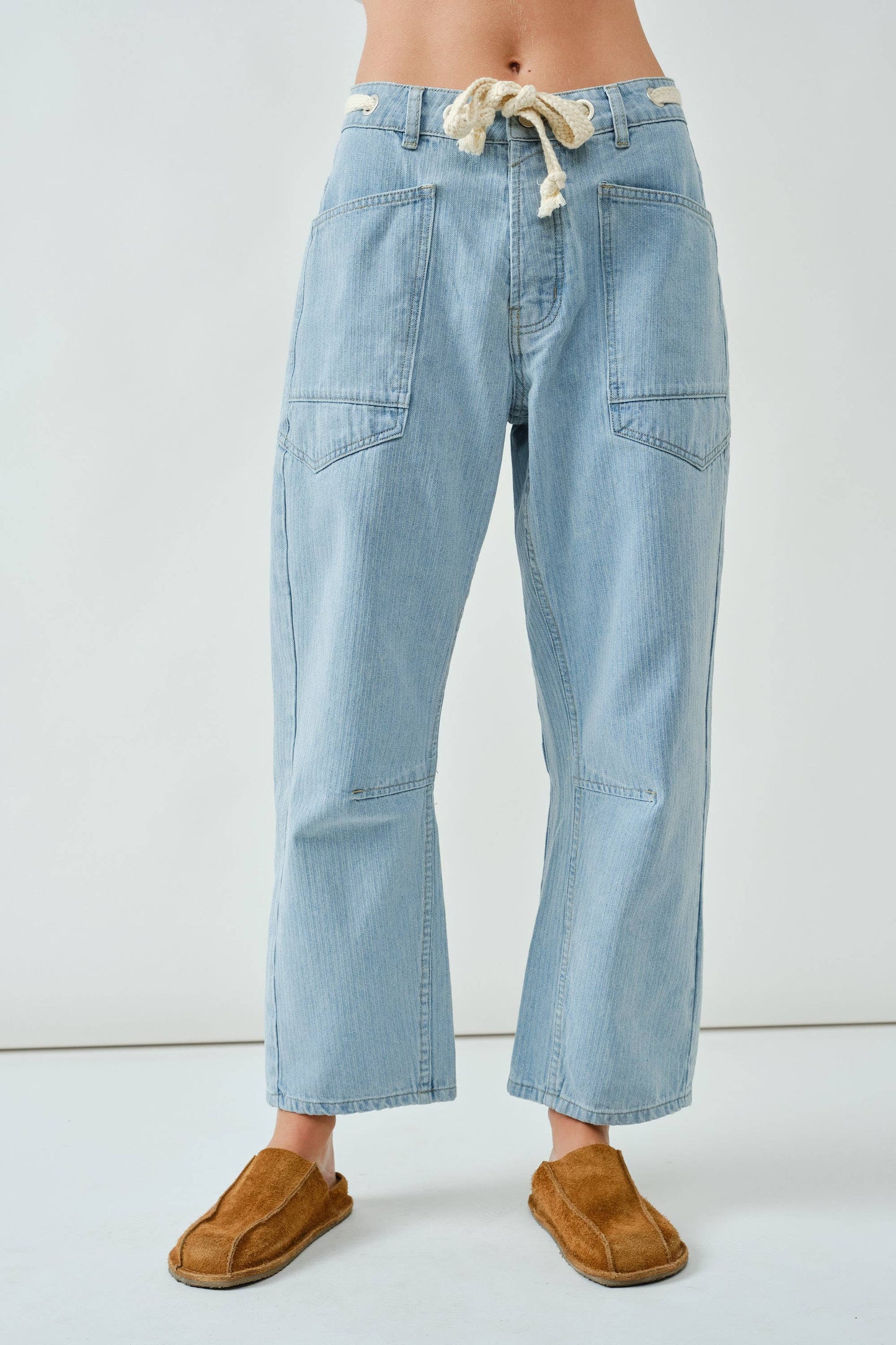 BARREL DENIM PANTS WITH EYELET WAIST