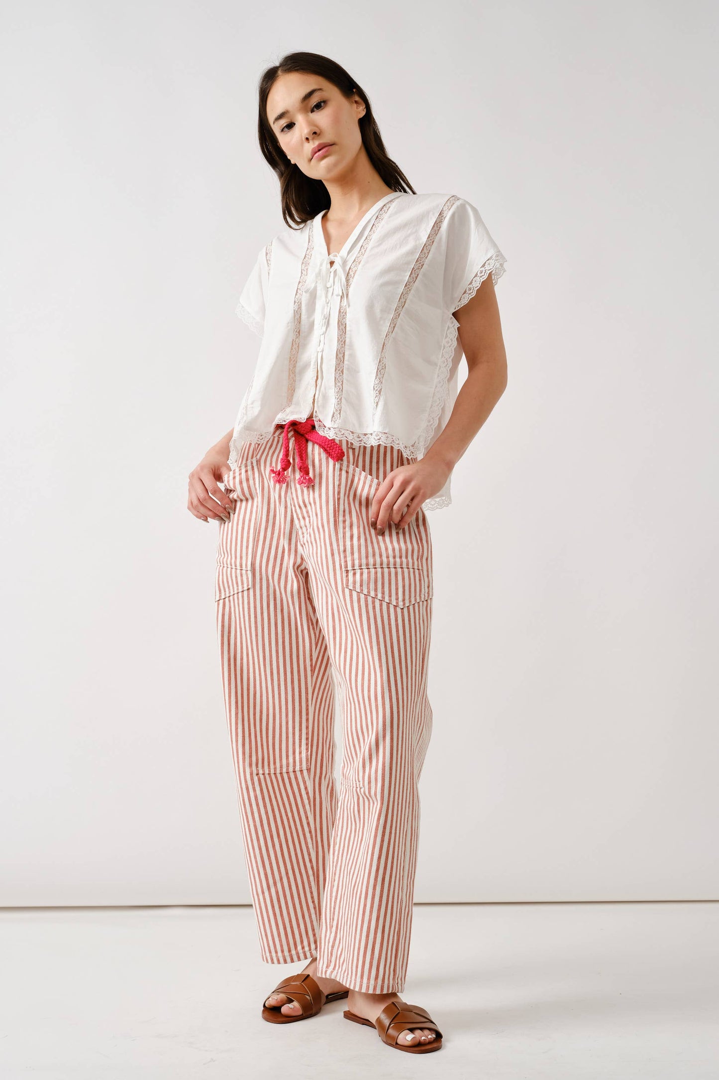 BARREL DENIM PANTS WITH EYELET WAIST