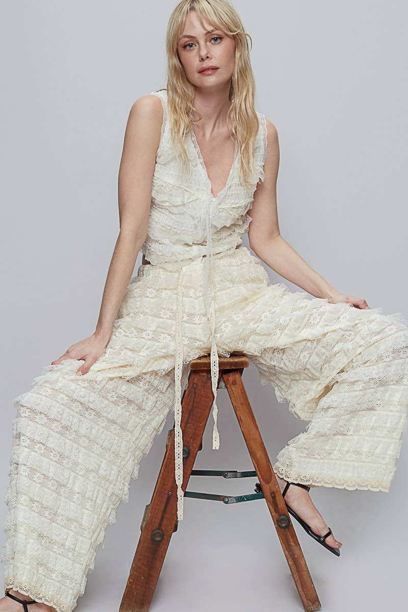 V-neck sleeveless cropped woven lace top