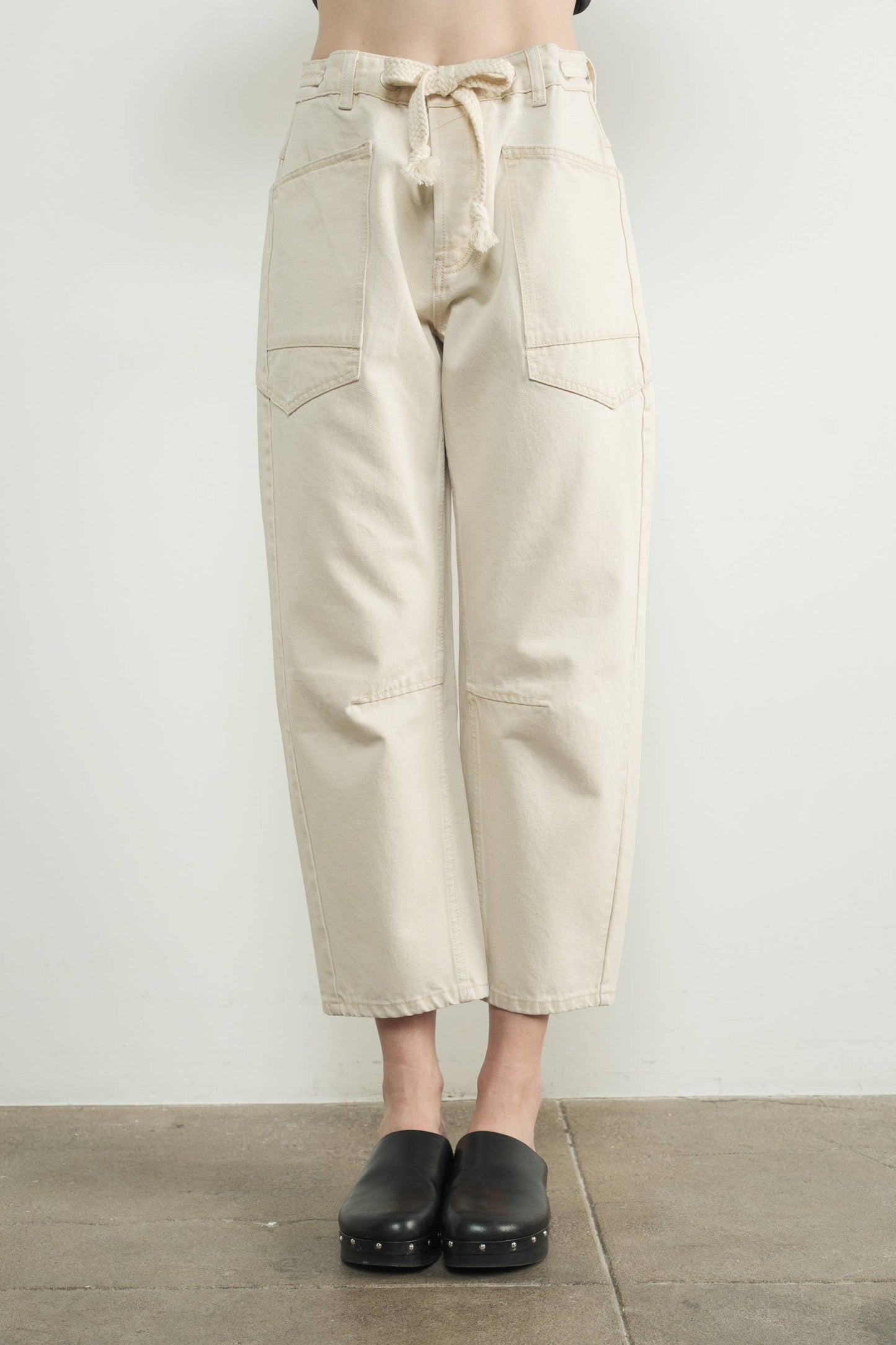 BARREL DENIM PANTS WITH EYELET WAIST