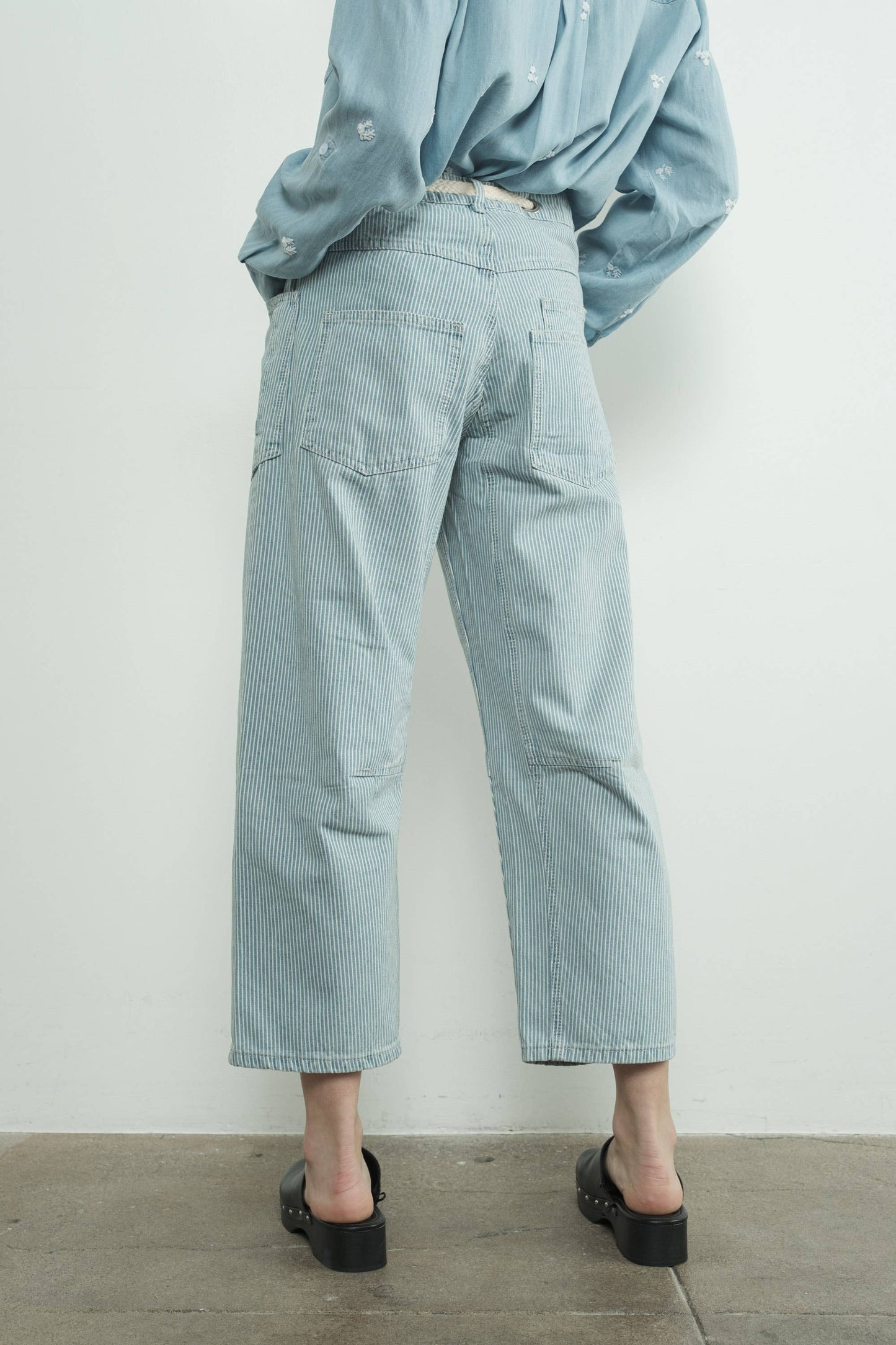 BARREL DENIM PANTS WITH EYELET WAIST