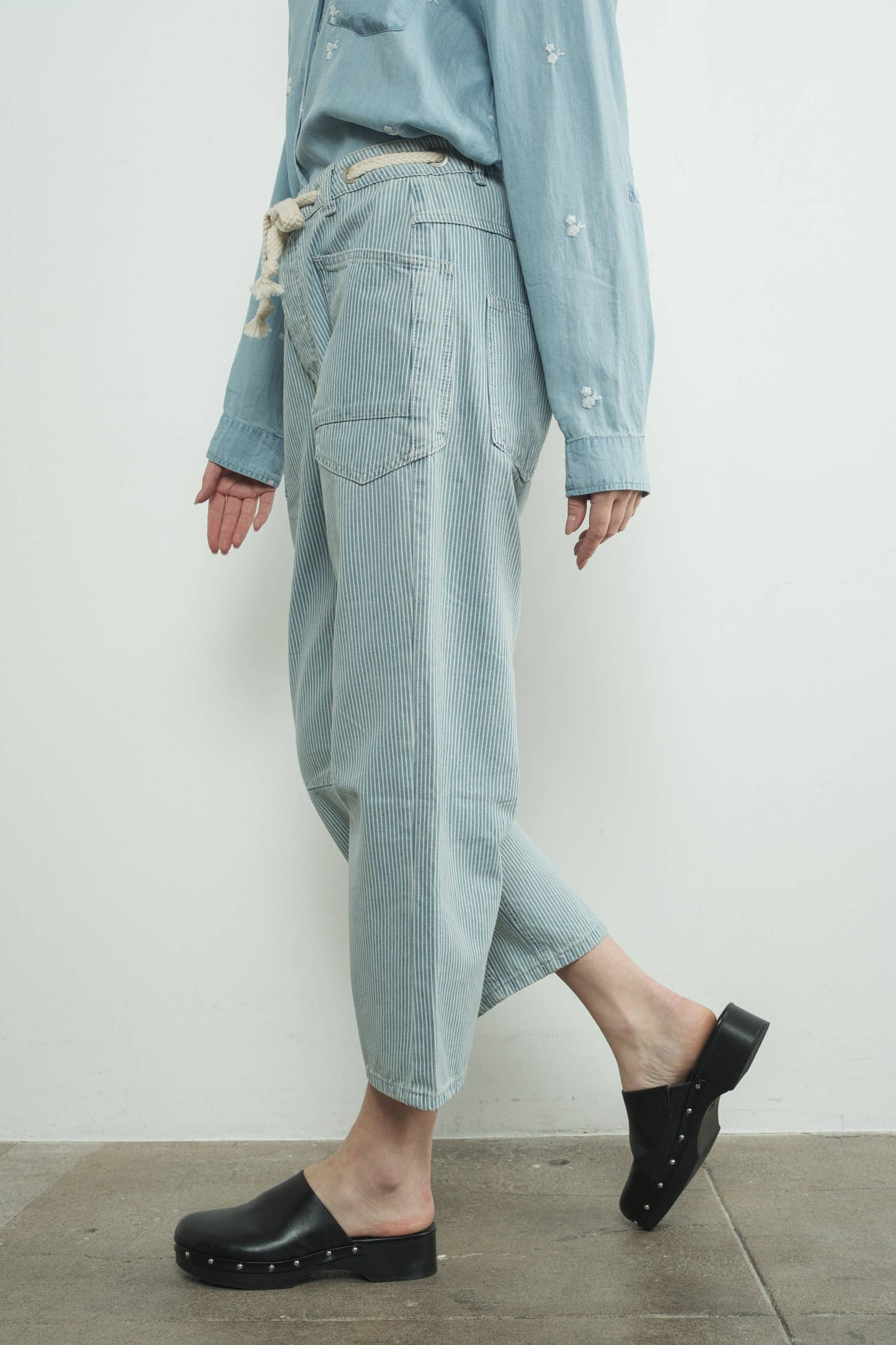 BARREL DENIM PANTS WITH EYELET WAIST