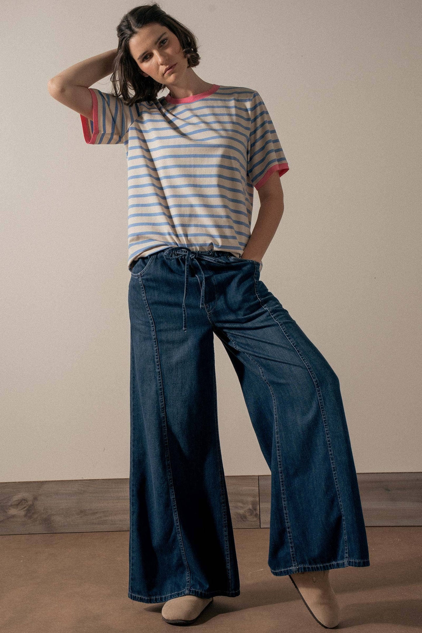 Pleated Wide-Leg Button Closure Pants