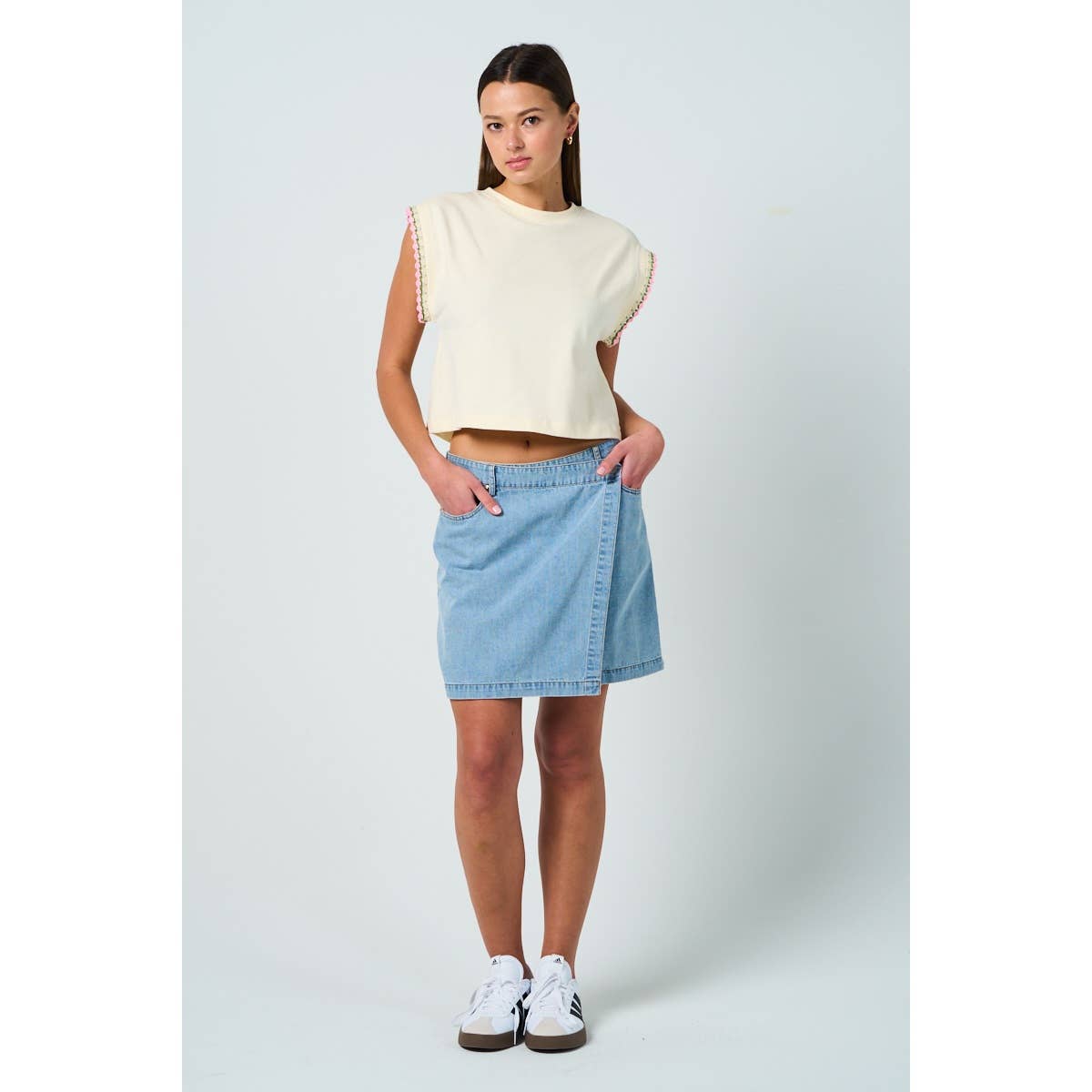 Floral Trim Summer Sweatshirt