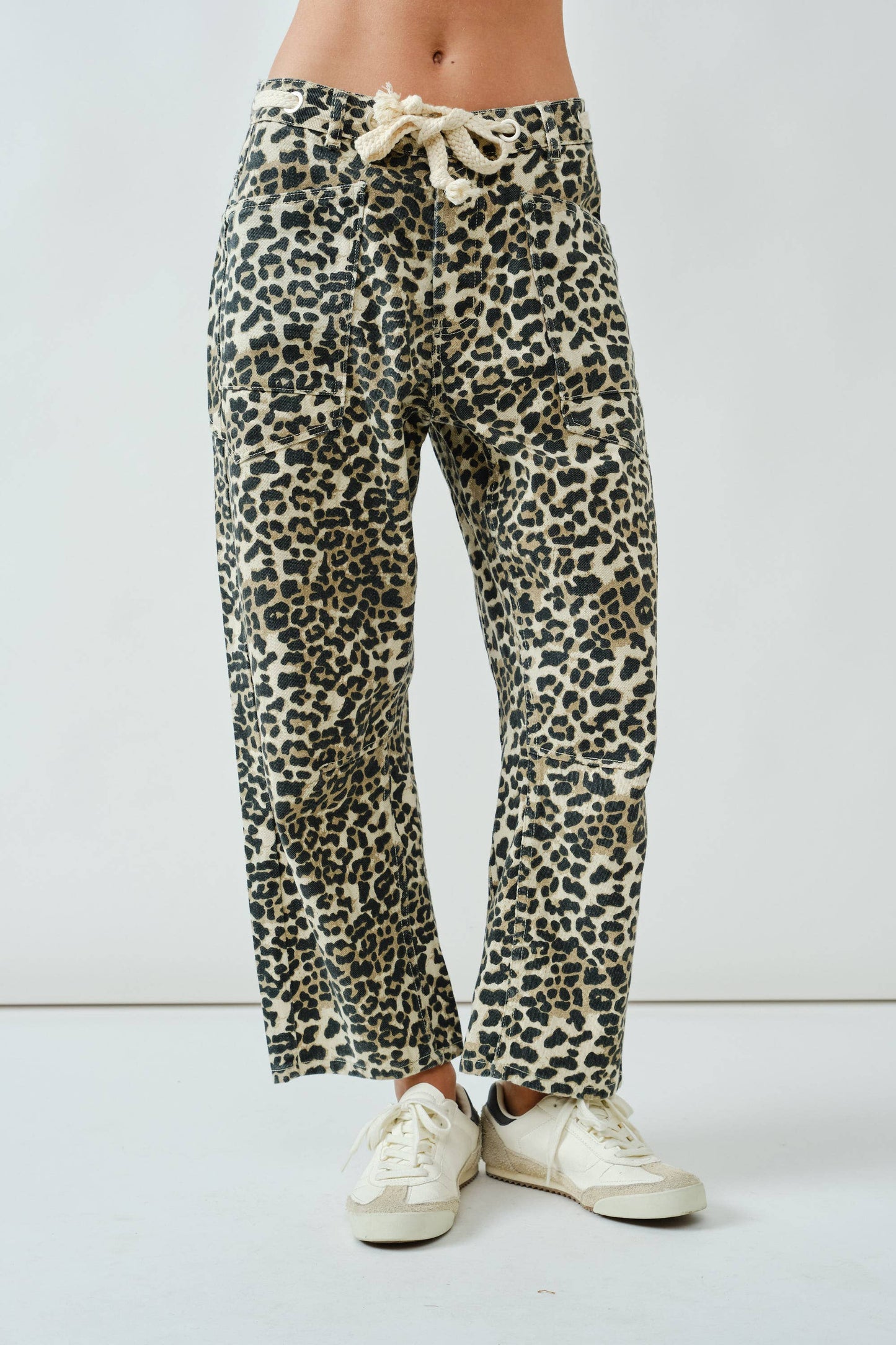 BARREL DENIM PANTS WITH EYELET WAIST