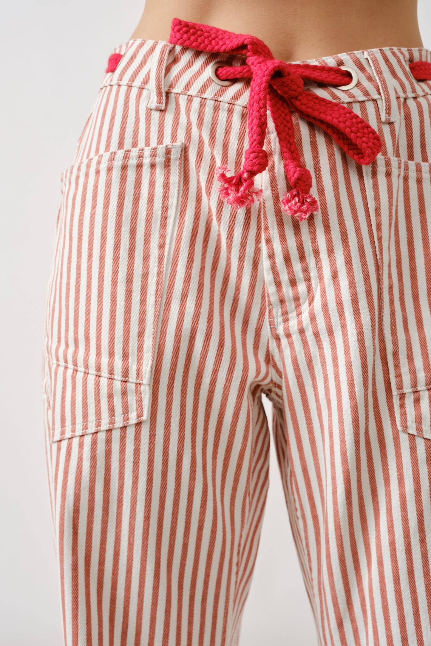 BARREL DENIM PANTS WITH EYELET WAIST