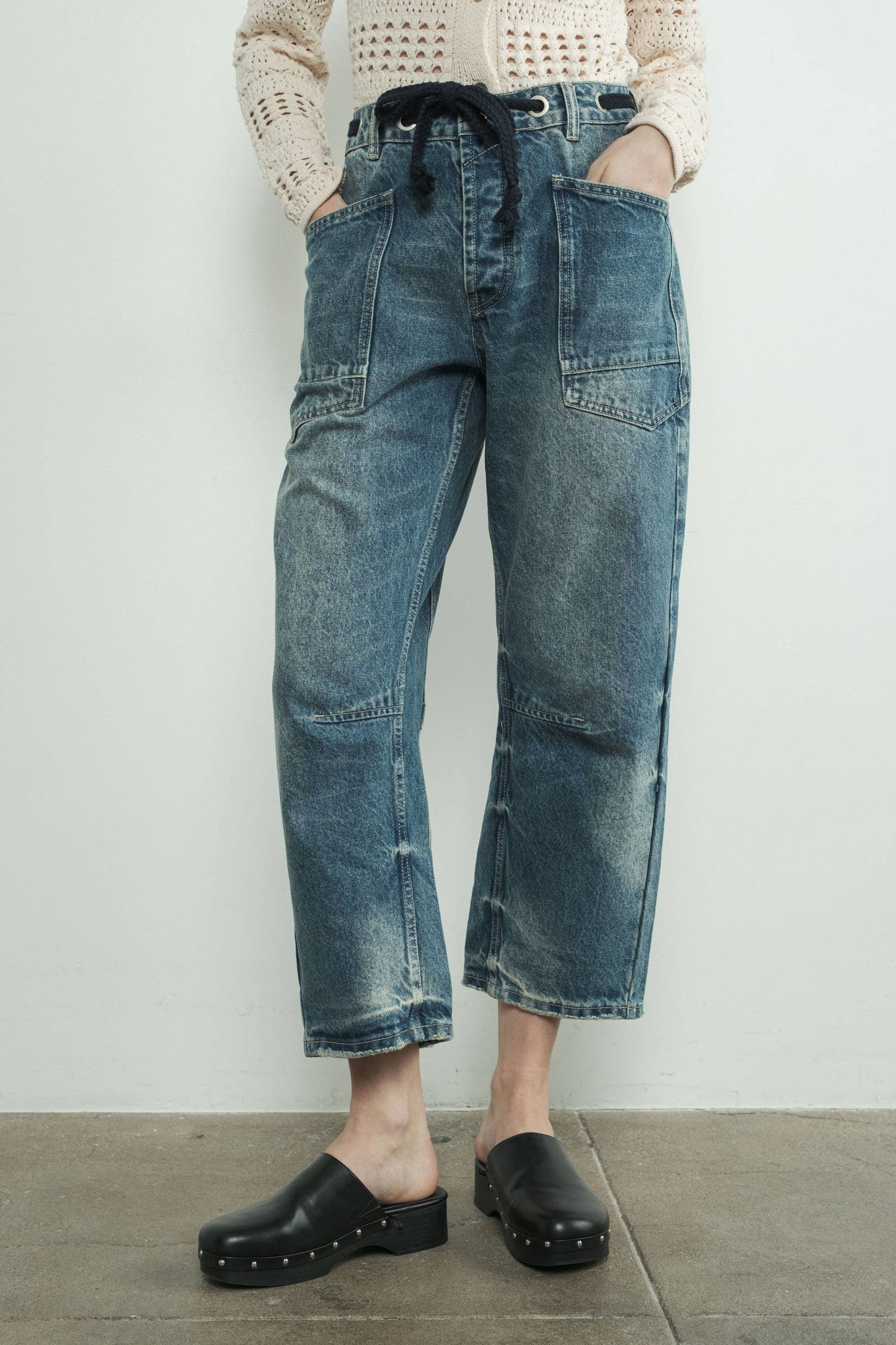 BARREL DENIM PANTS WITH EYELET WAIST