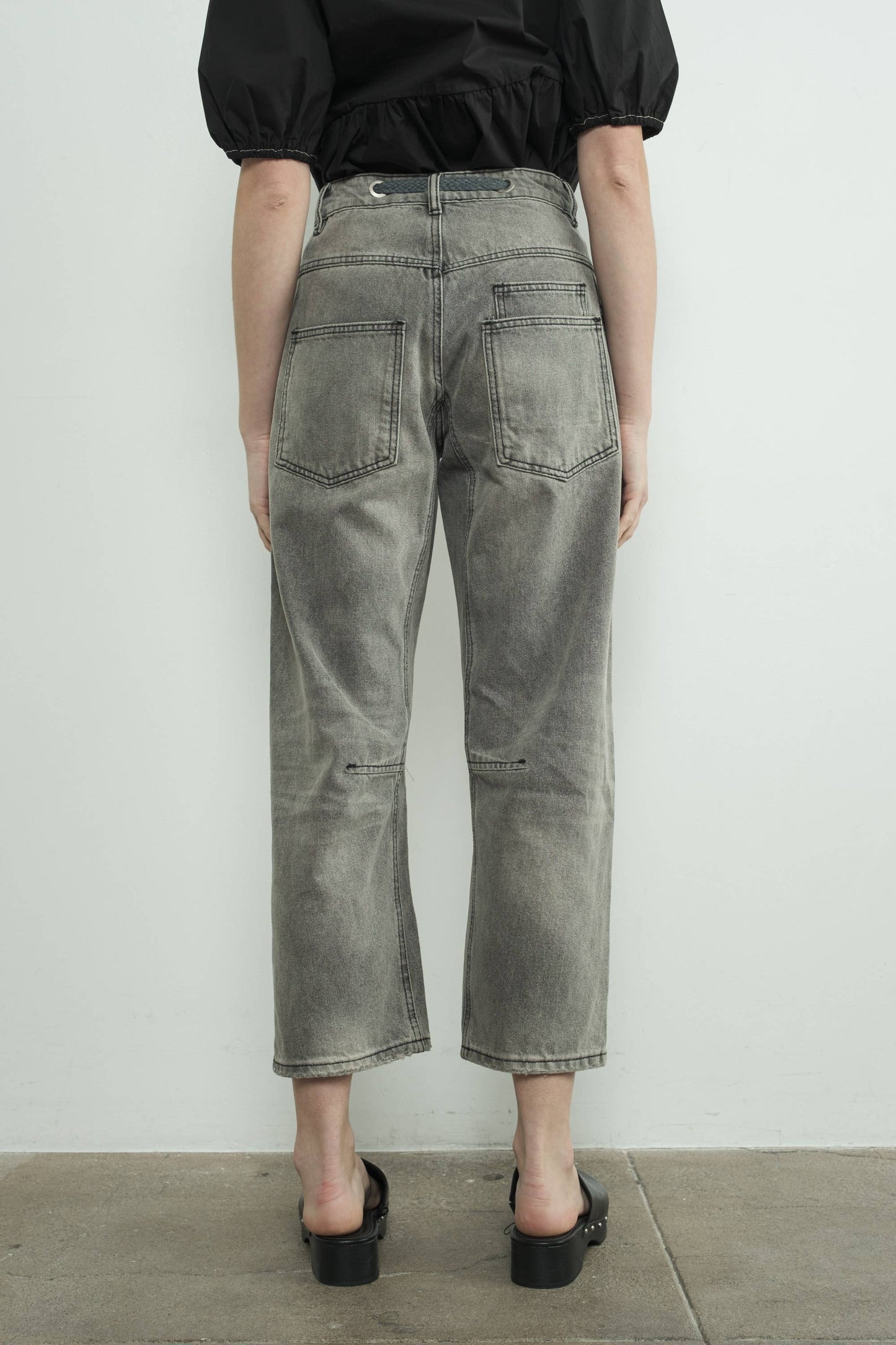 BARREL DENIM PANTS WITH EYELET WAIST