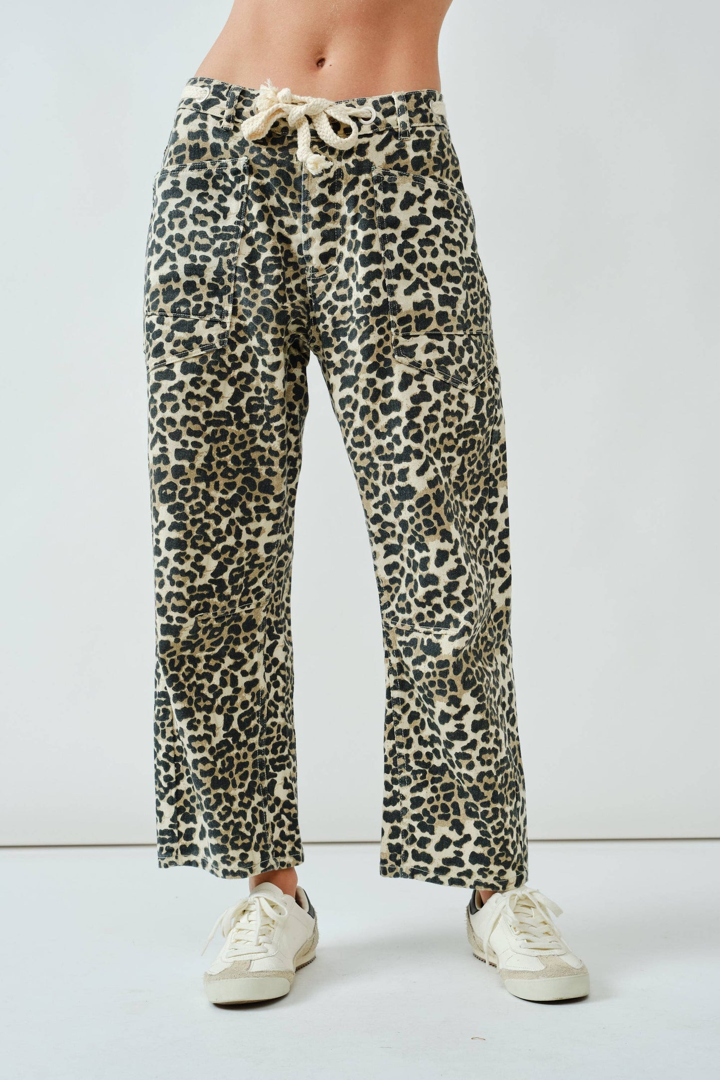 BARREL DENIM PANTS WITH EYELET WAIST