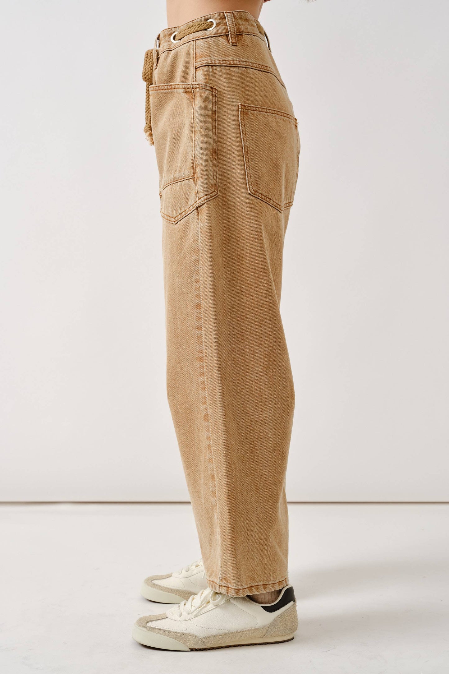 BARREL DENIM PANTS WITH EYELET WAIST