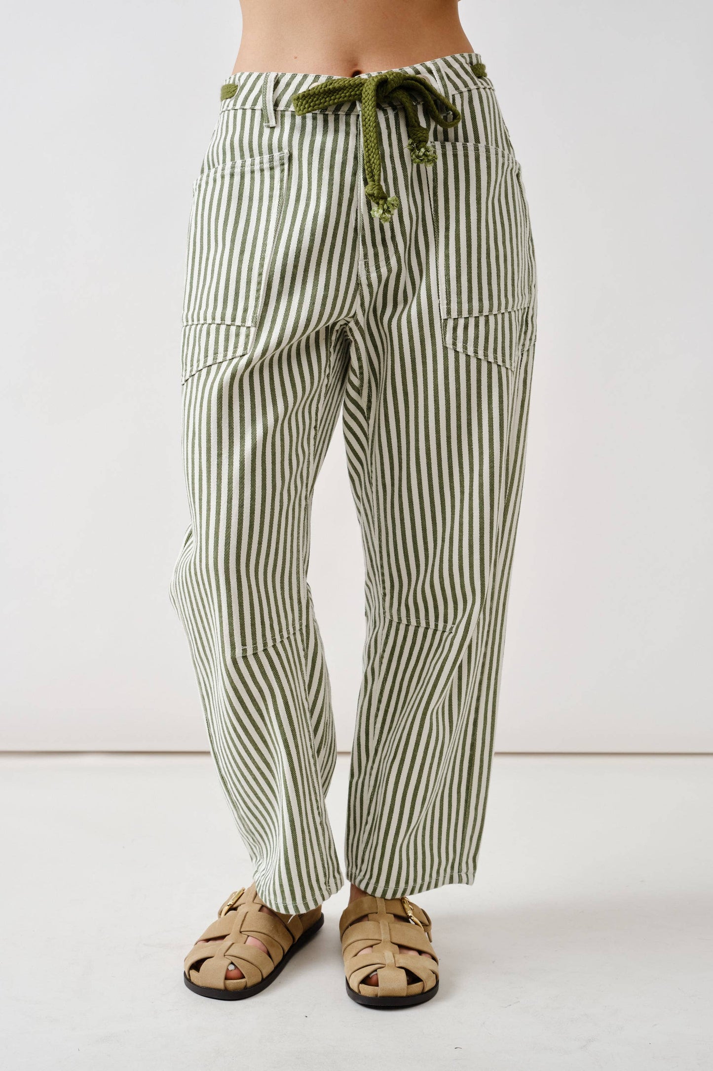 BARREL DENIM PANTS WITH EYELET WAIST