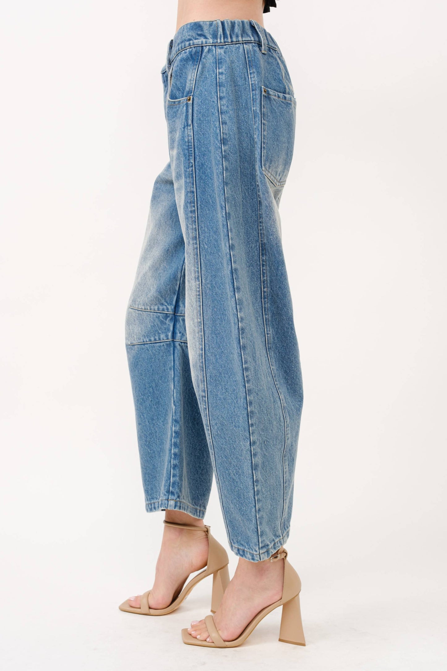 SLOUCHY RELAX FIT CROP BARREL JEANS