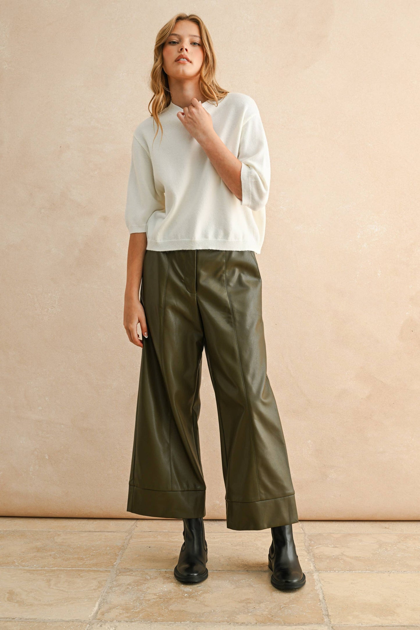 T3675   SHORT SLEEVE SWEATER TOP