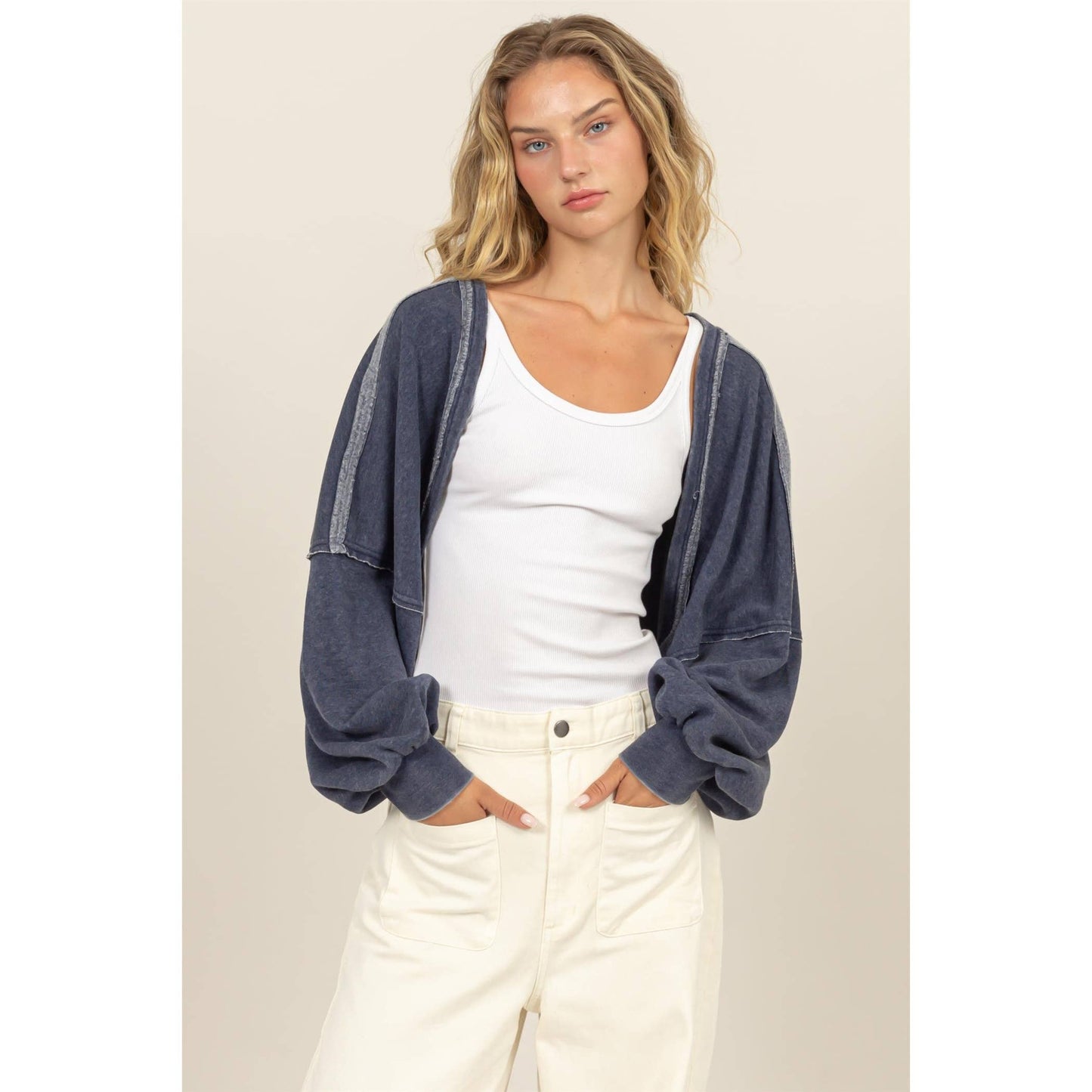 OVERSIZED CONTRAST CROPPED SHRUG