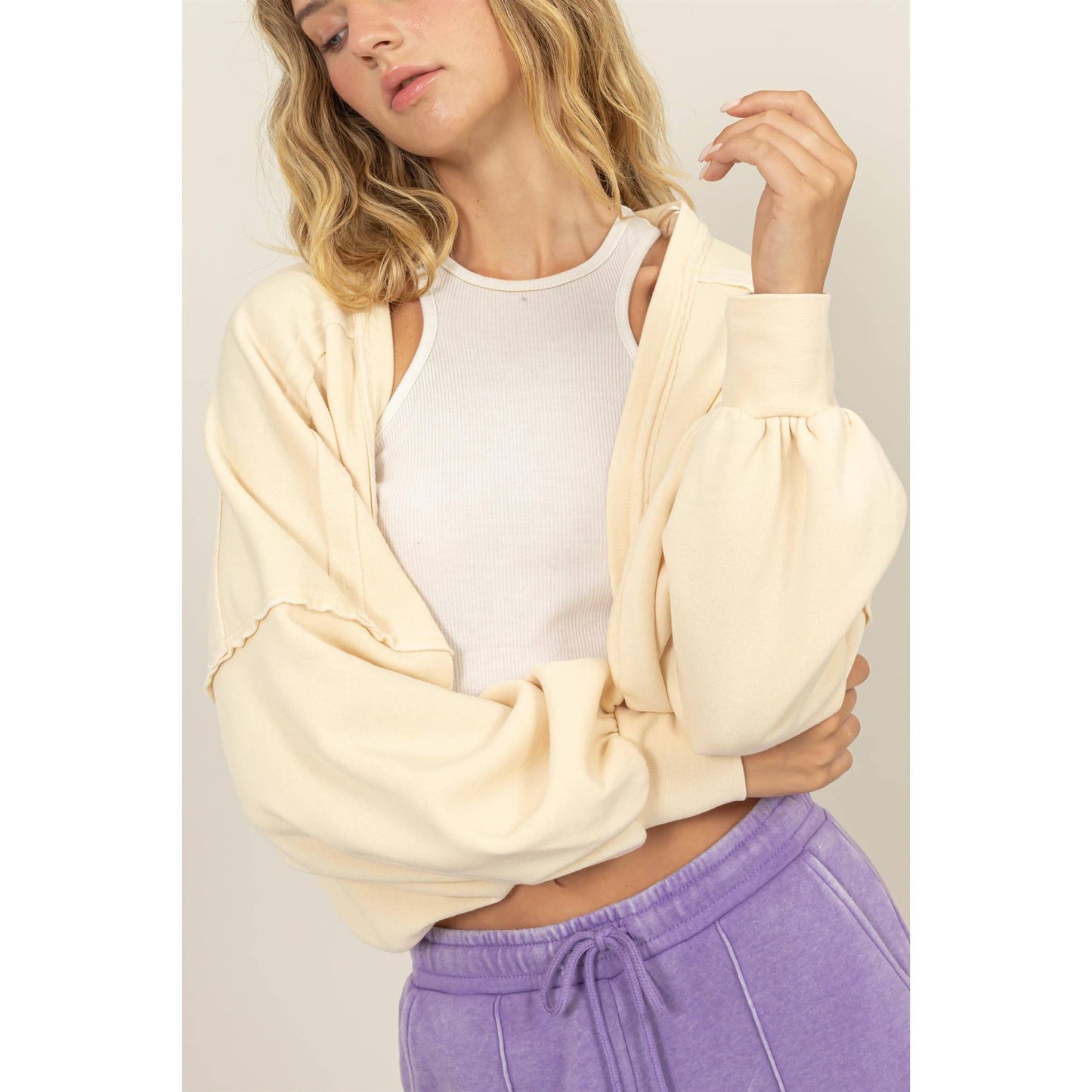 OVERSIZED CONTRAST CROPPED SHRUG