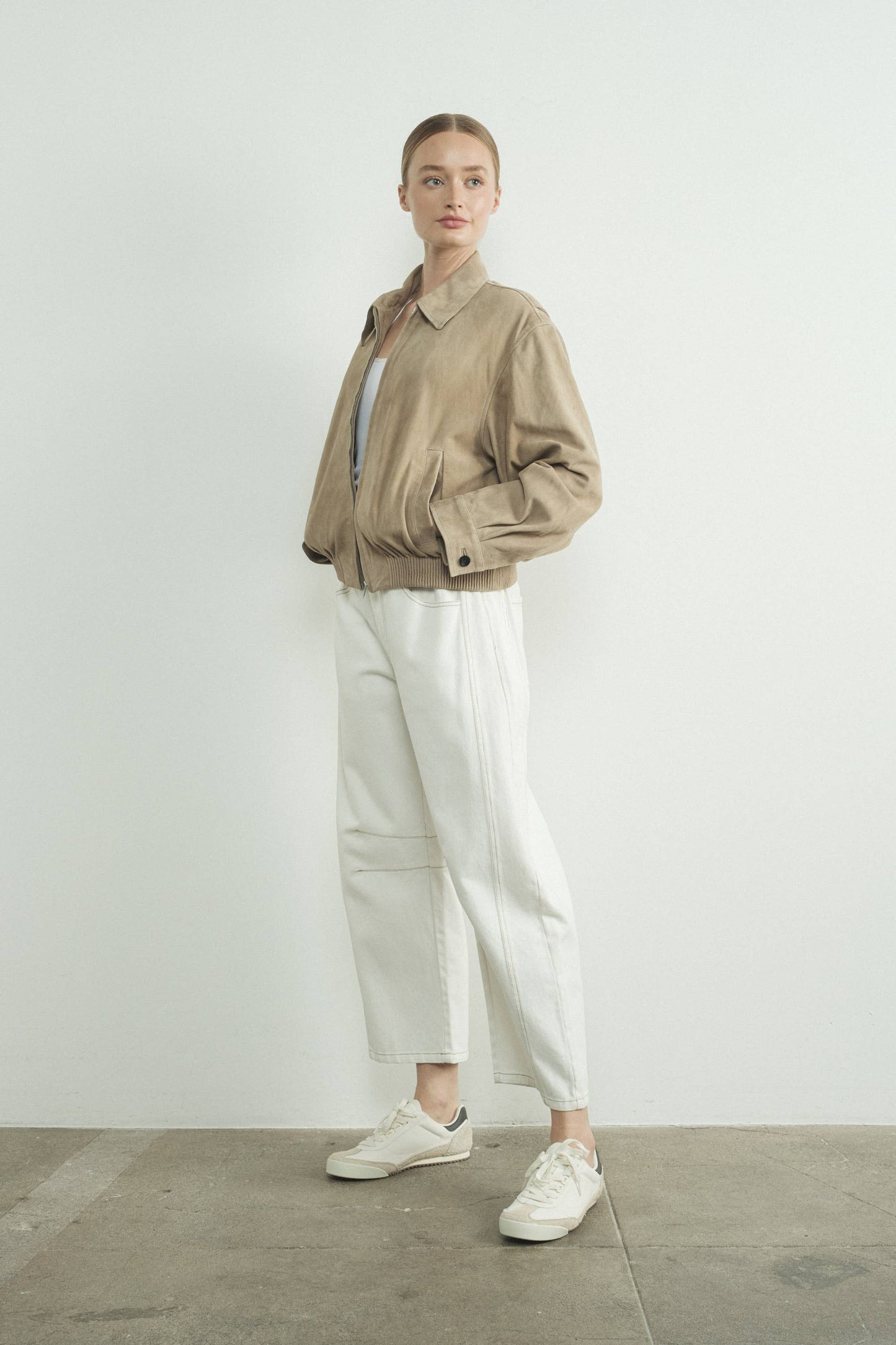 SLOUCHY RELAX FIT CROP BARREL JEANS