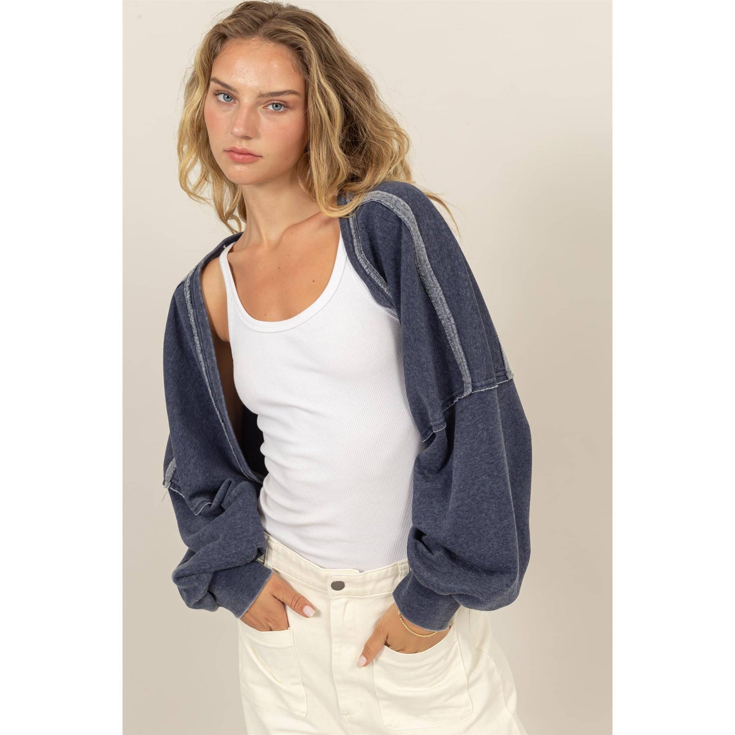 OVERSIZED CONTRAST CROPPED SHRUG
