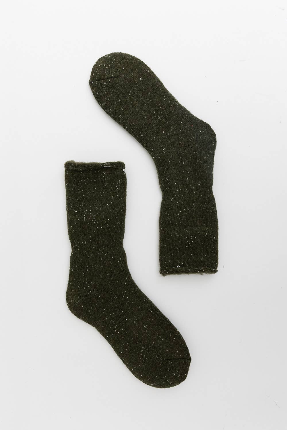 Thick Knit Crew Socks for Ultimate Fall & Winter Warmth 🧦