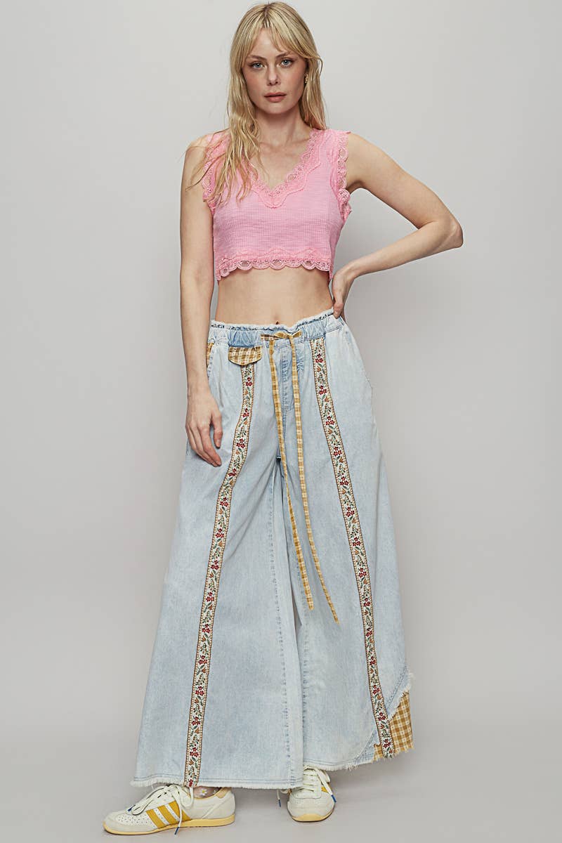 Contrast buckle back detail floral trim down woven pants