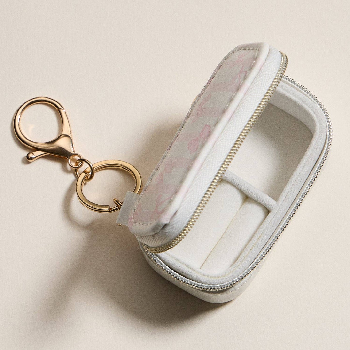 Mini Jewelry Travel Case with Keychain – Pink Bow Design
