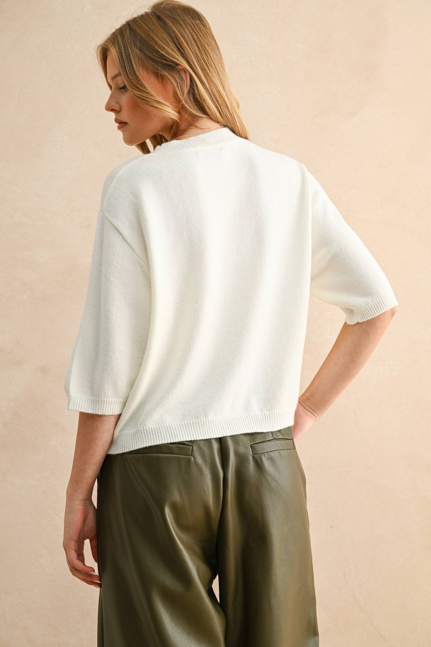 T3675   SHORT SLEEVE SWEATER TOP