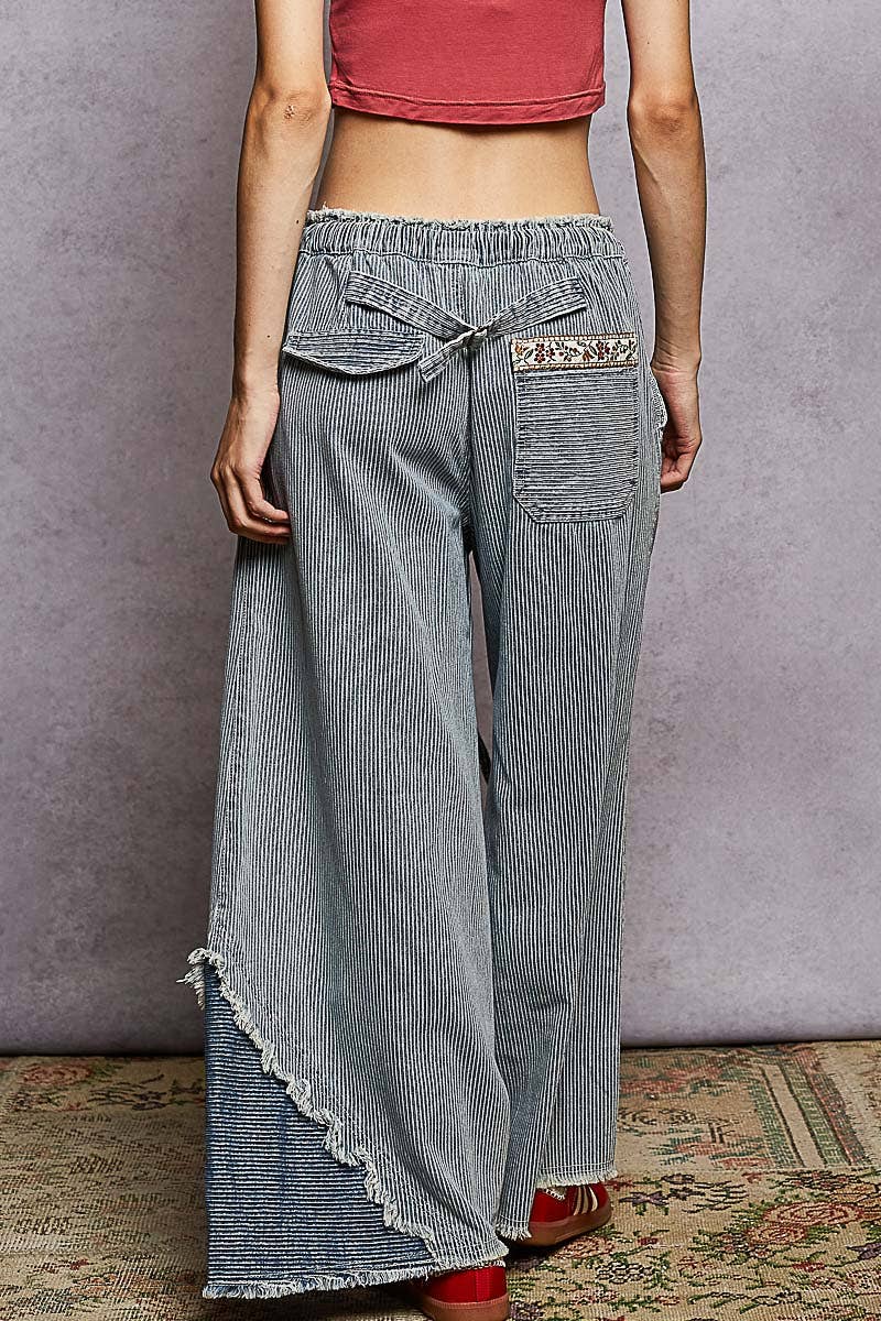 Contrast buckle back detail floral trim down woven pants