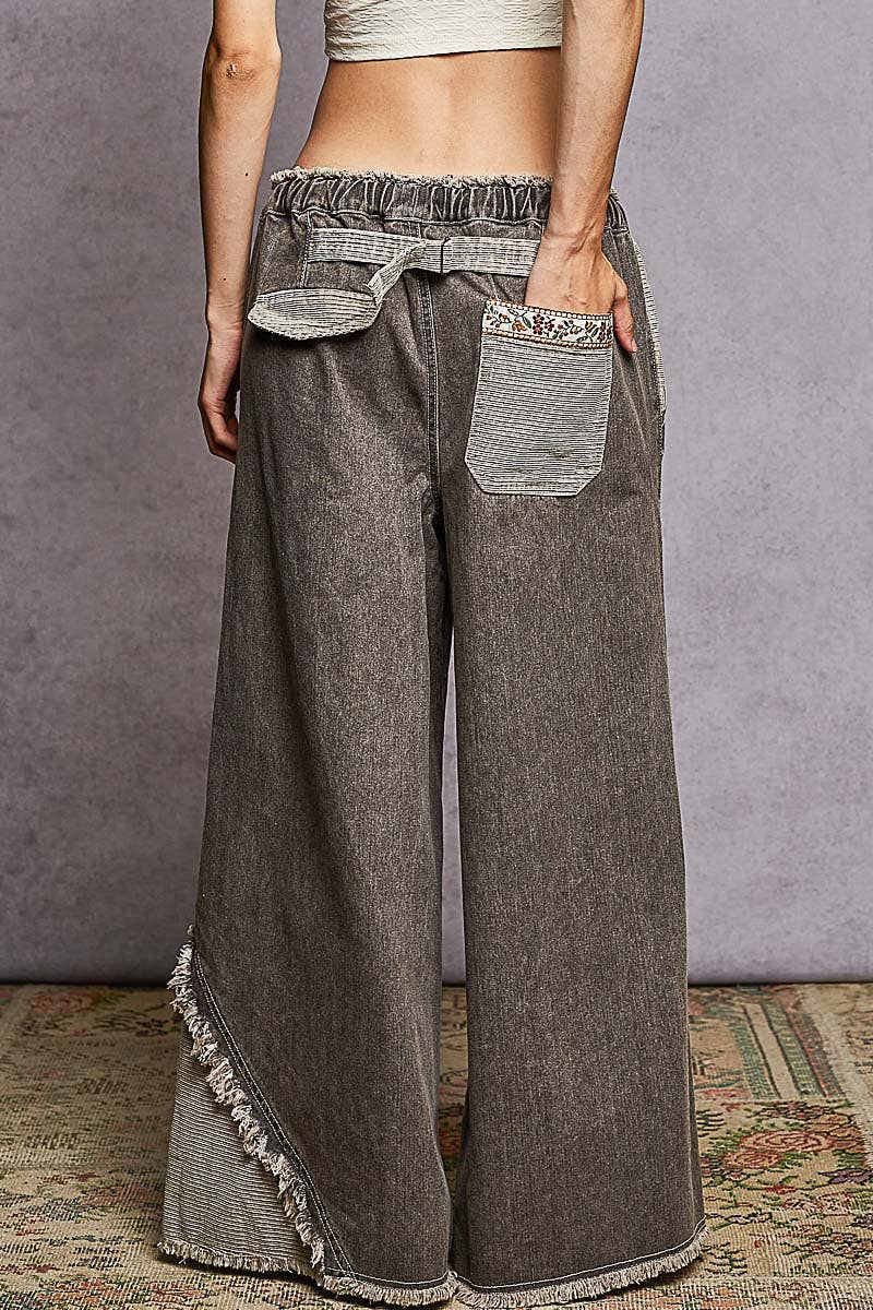 Contrast buckle back detail floral trim down woven pants