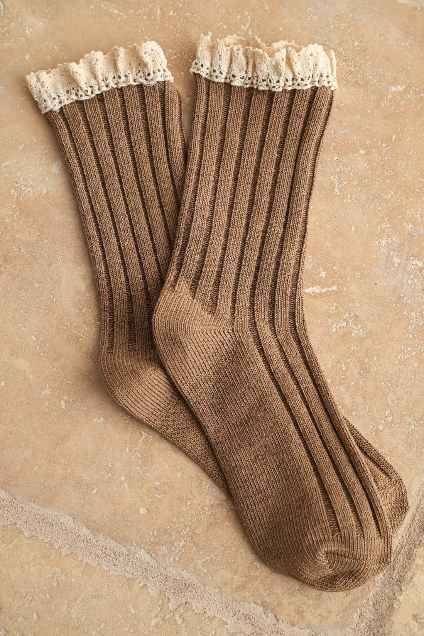 A5362   DYE & WASH CROCHET TRIM SOCKS