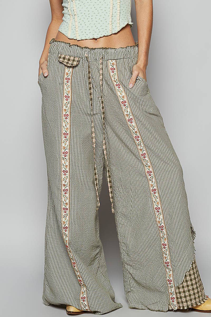 Contrast buckle back detail floral trim down woven pants