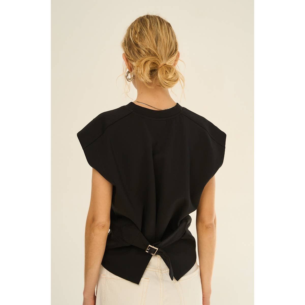 Back Buckle Sleeveless Knit Top
