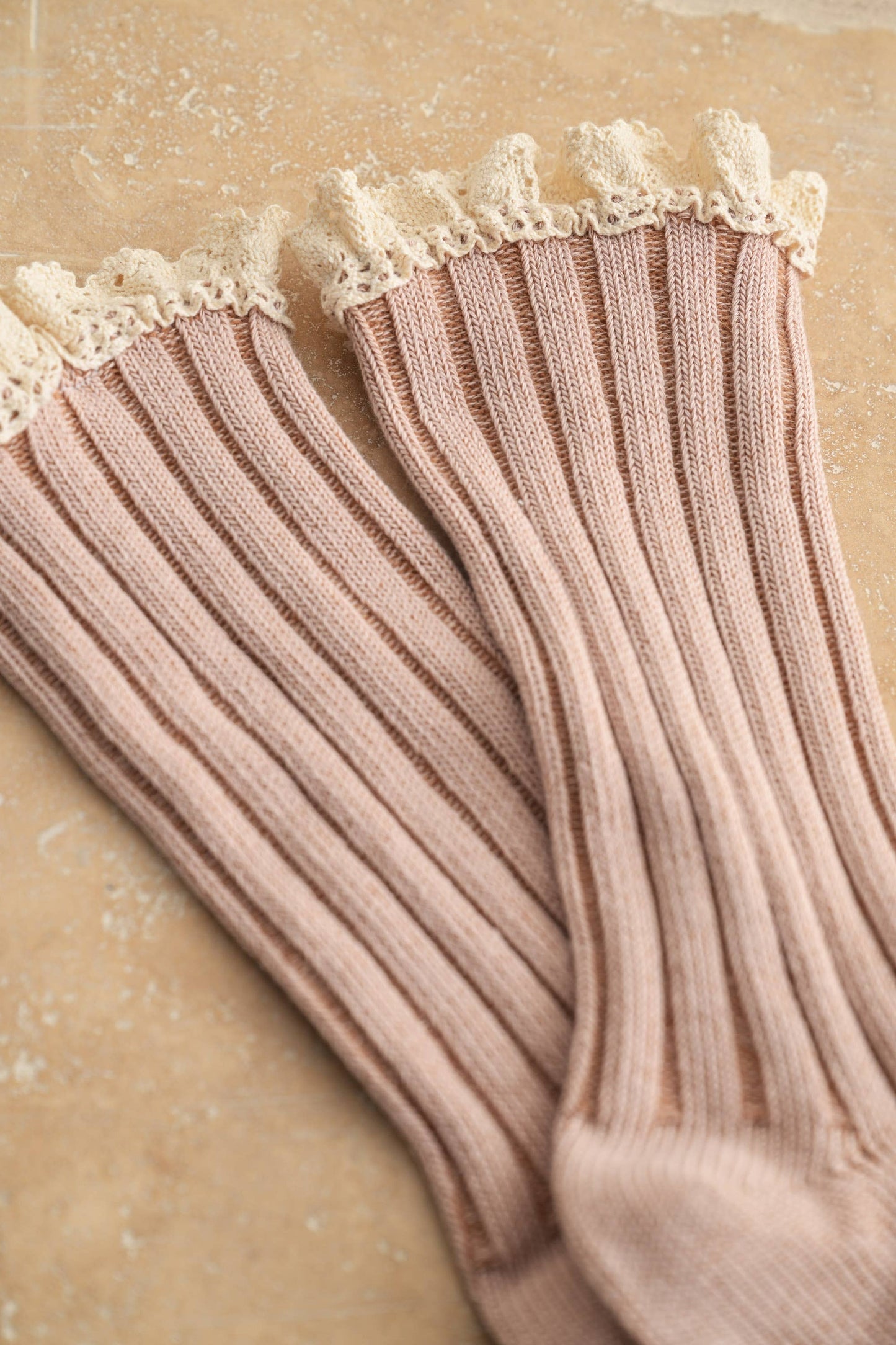 A5362   DYE & WASH CROCHET TRIM SOCKS