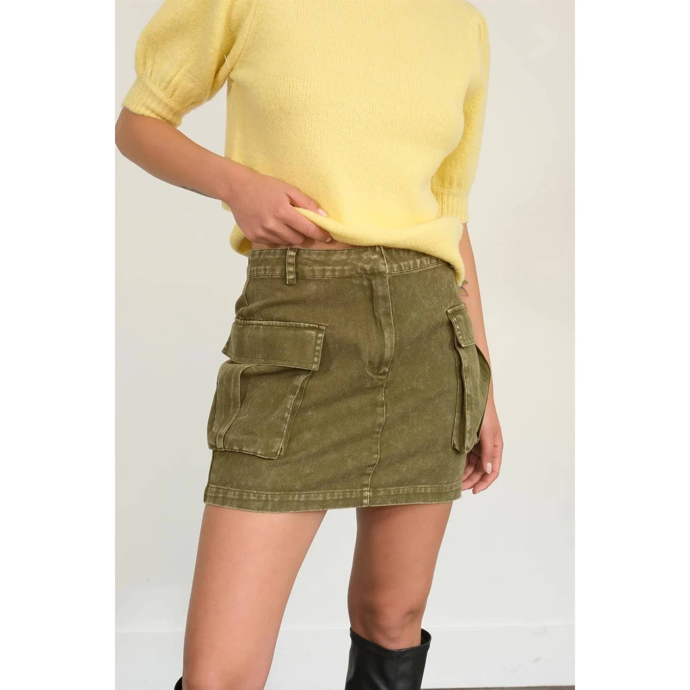 MINERAL WASHED CARGO MINI SKIRT