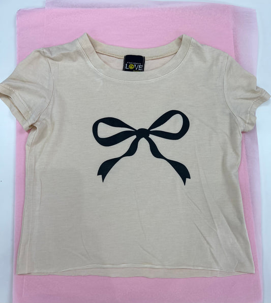S/S Tee w/Bow Cream - Love junkie