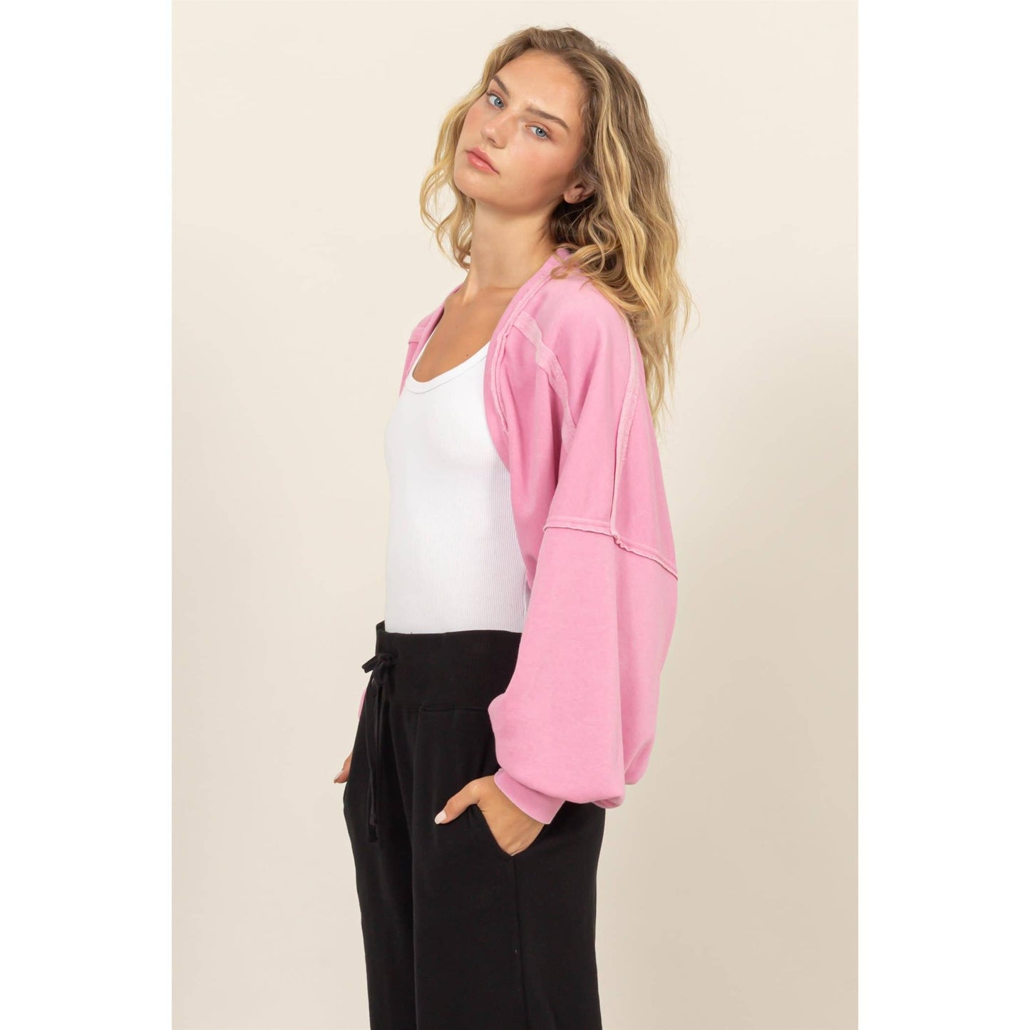 OVERSIZED CONTRAST CROPPED SHRUG