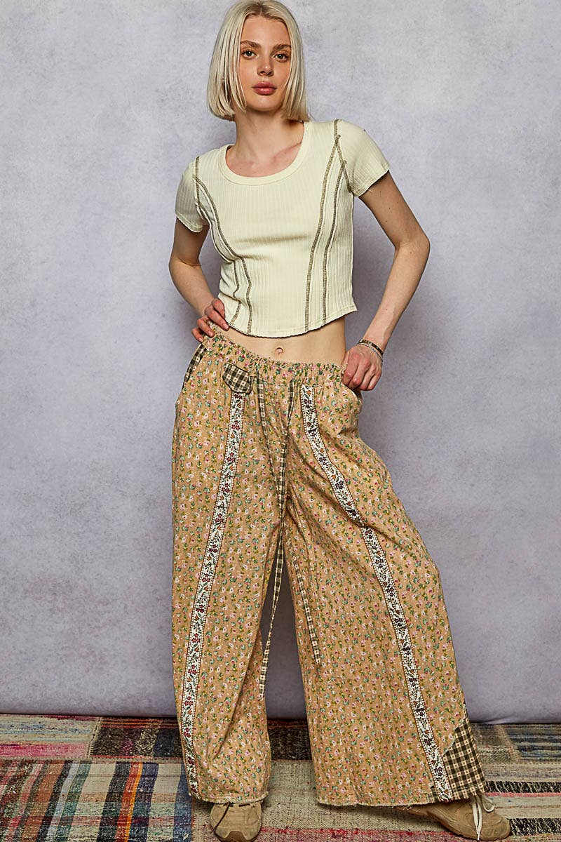 Contrast buckle back detail floral trim down woven pants