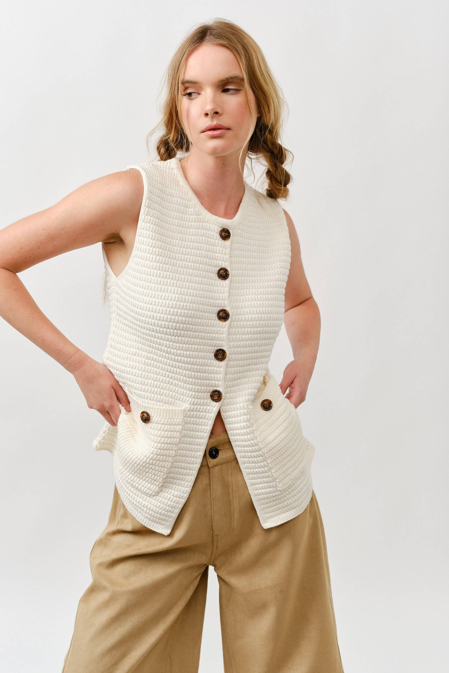 SWEATER BUTTON DOWN VEST