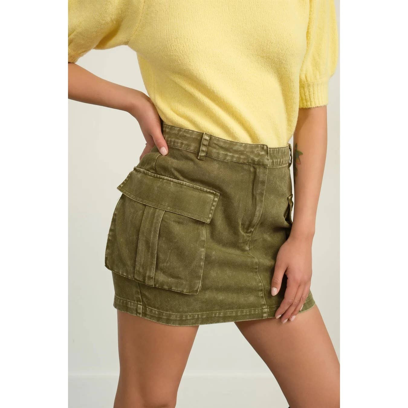 MINERAL WASHED CARGO MINI SKIRT