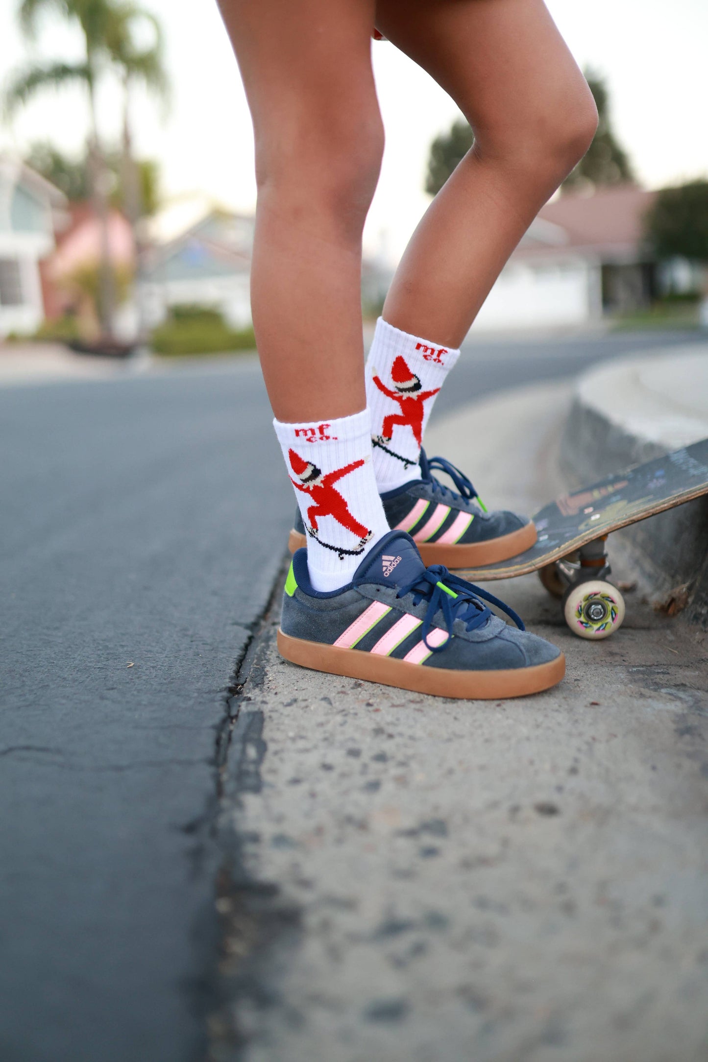OLLIE JOLLY | Skateboarding Elf retro tube socks