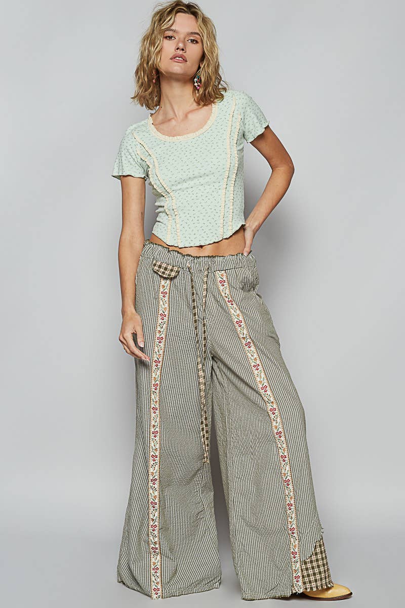 Contrast buckle back detail floral trim down woven pants