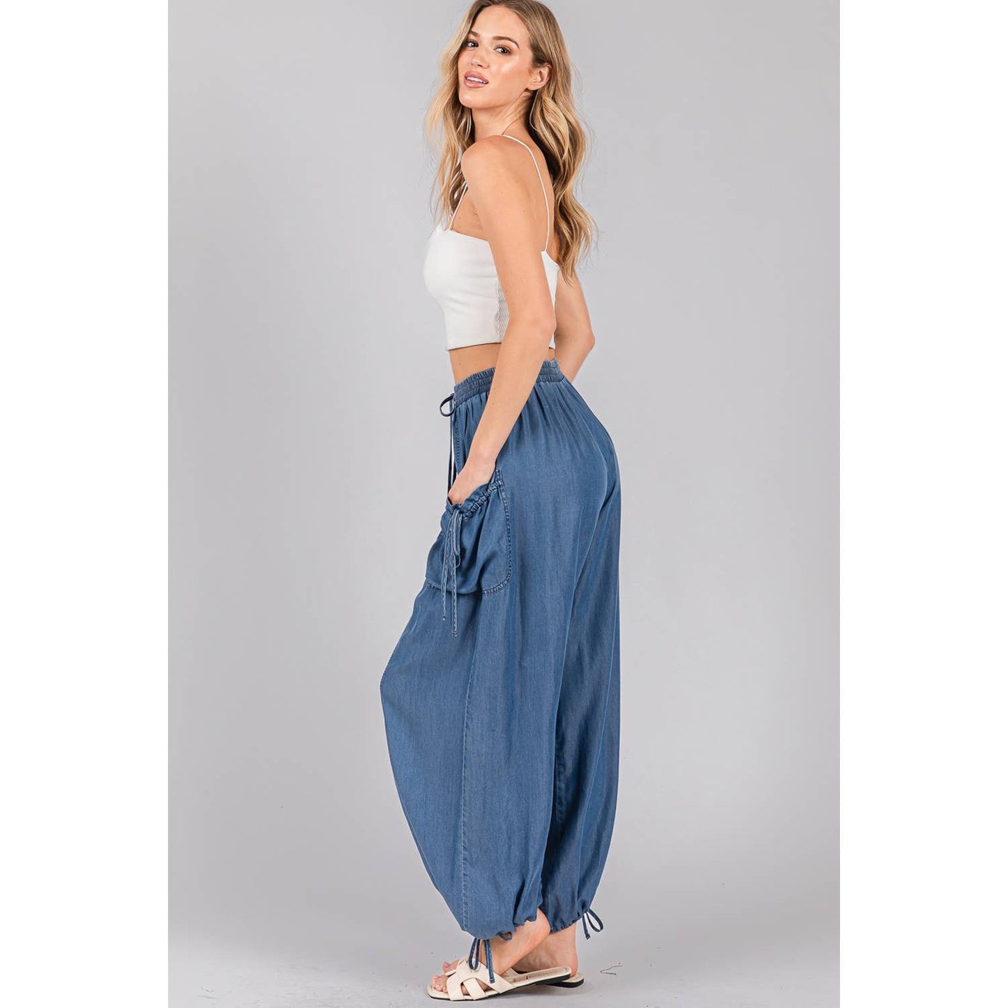 DRAWSTRING UTILITY CARGO-STYLE WIDE-LEG JOGGER (SP7680)