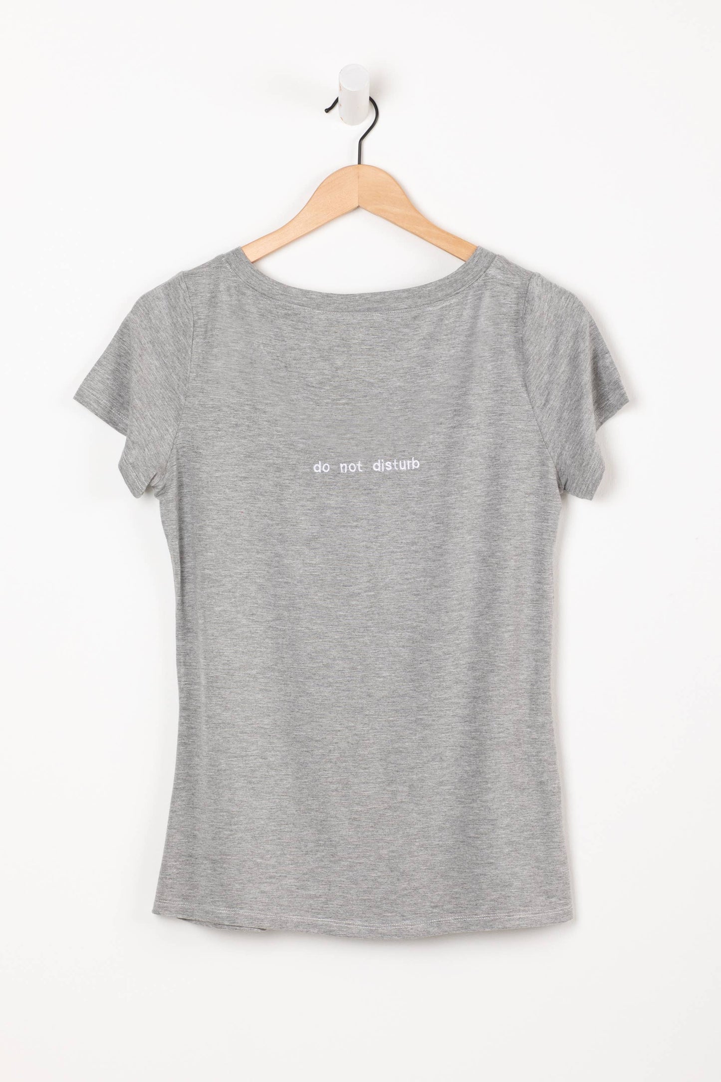 Do Not Disturb V-Neck Tee Loungwear