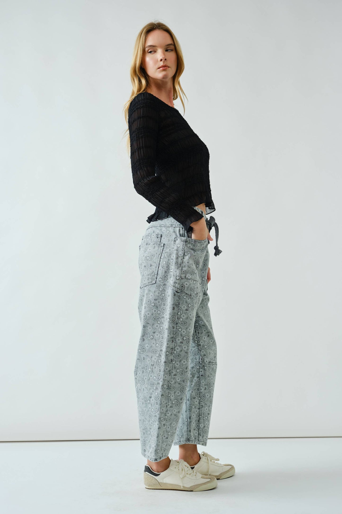 BARREL PAISLEY DENIM PANTS WITH EYELET WAIST