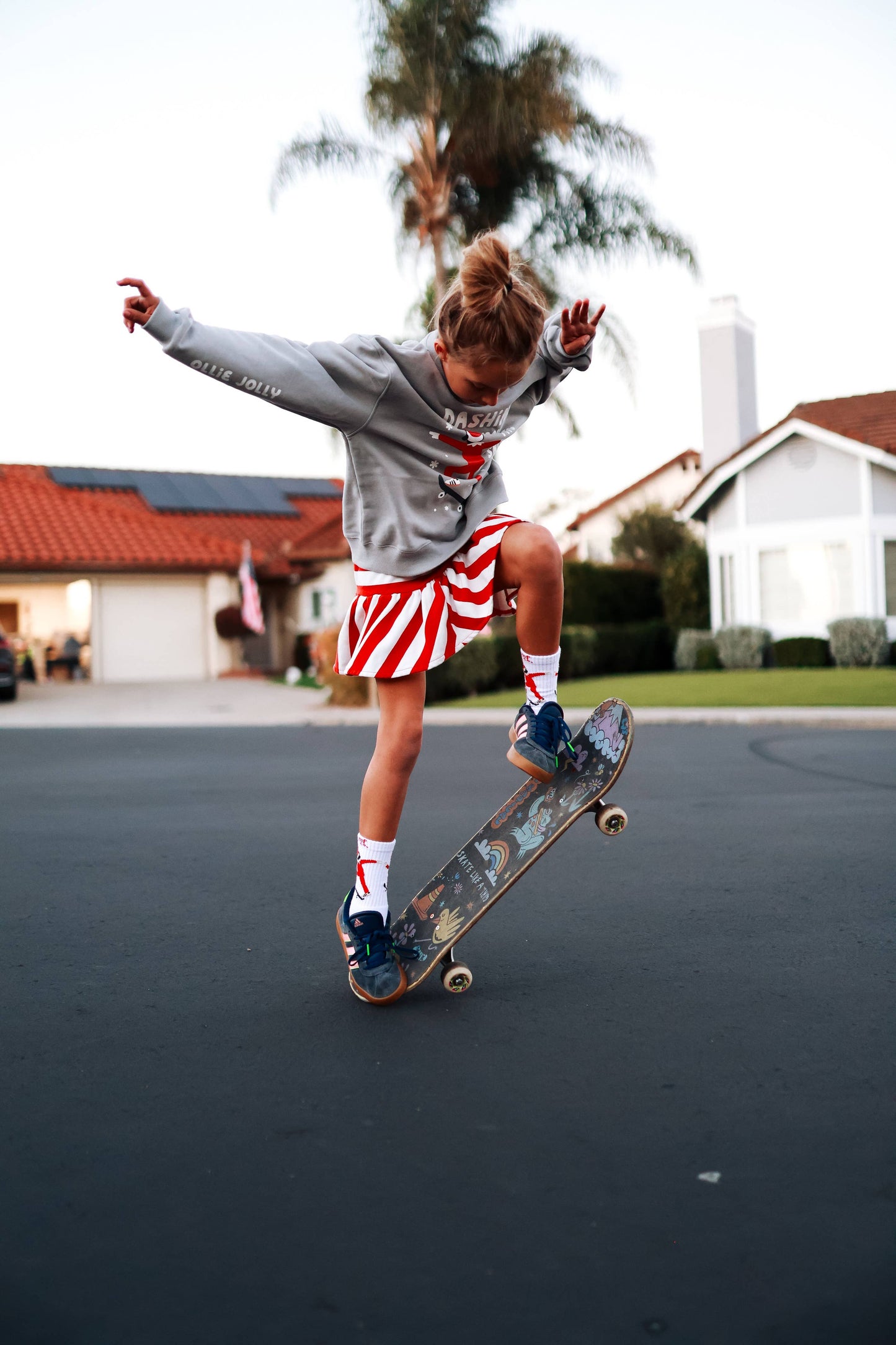 OLLIE JOLLY | Skateboarding Elf retro tube socks